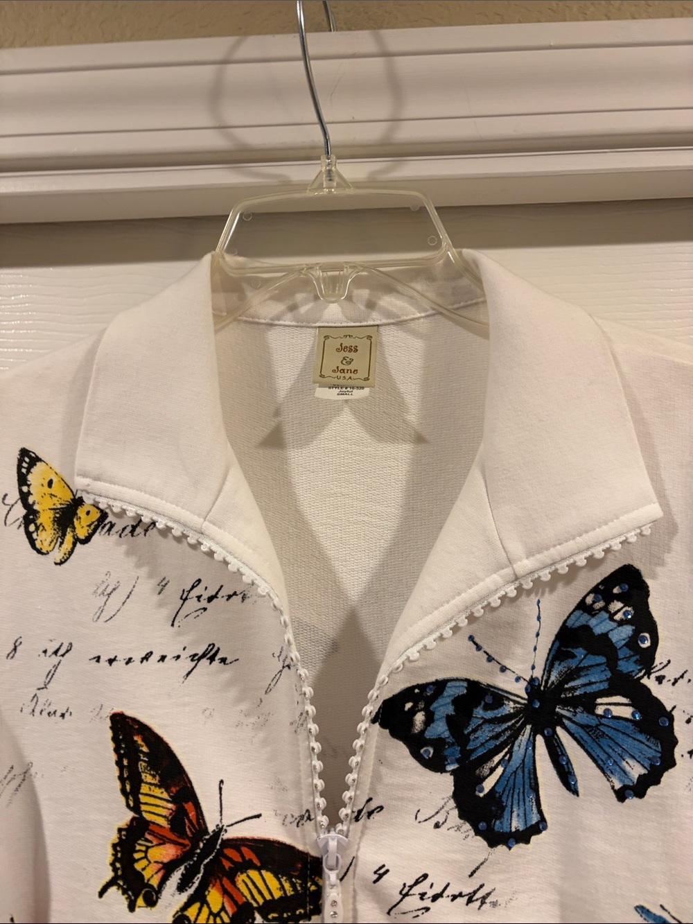 Jess & Jane White Floral & Butterfly Zip Jacket lightweight size S NWT - Picture 5 of 7